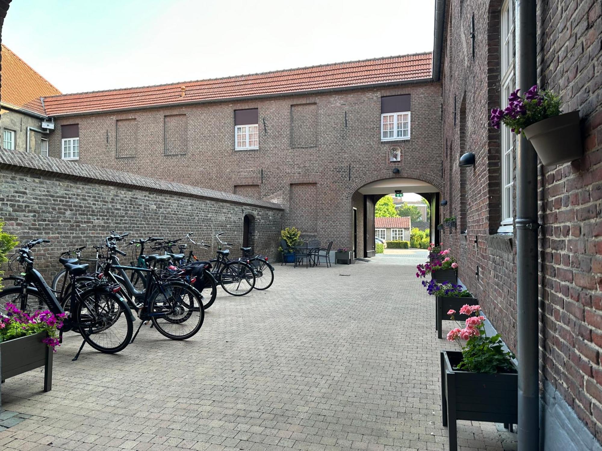 B&B Maria Hart Weert Exterior photo