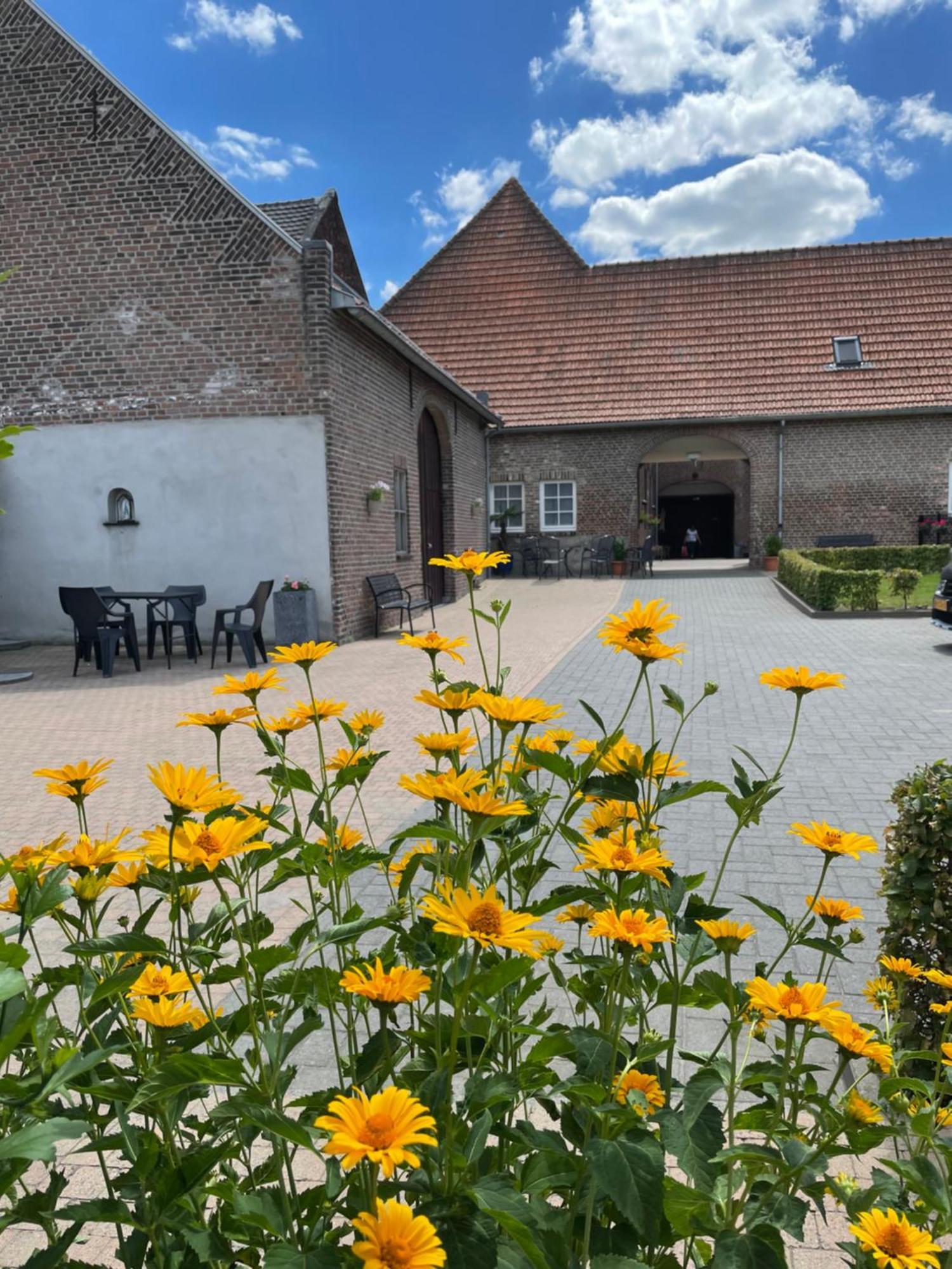 B&B Maria Hart Weert Exterior photo